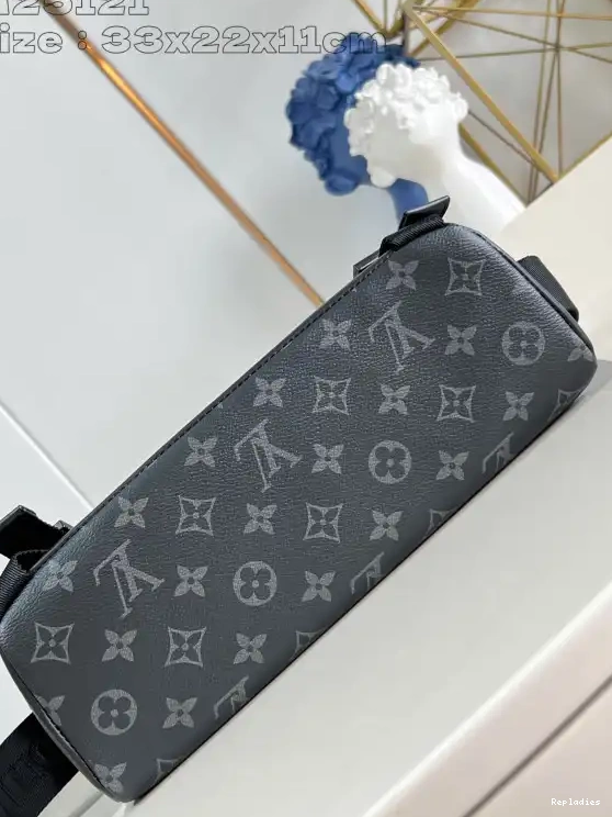 Cheap Voyager LOUIS Messenger PM-33*22.5*11CM VUITTON 0624